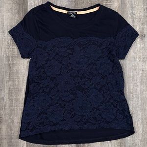💞 Junior’s Small Navy Lace Front Blouse